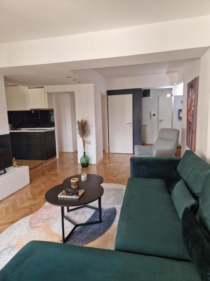 Comfy Center Apartment Скопие Екстериор снимка