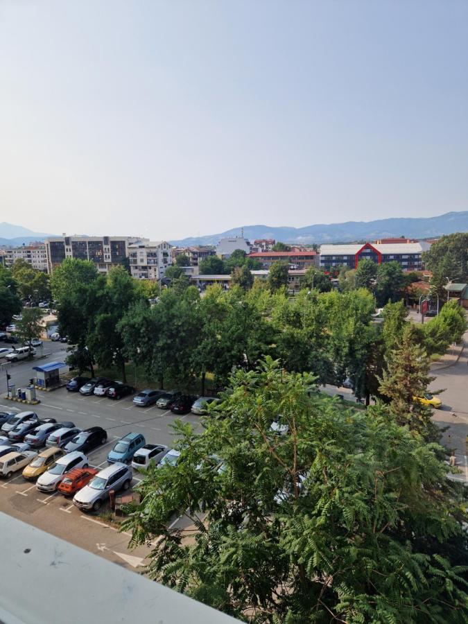Comfy Center Apartment Скопие Екстериор снимка